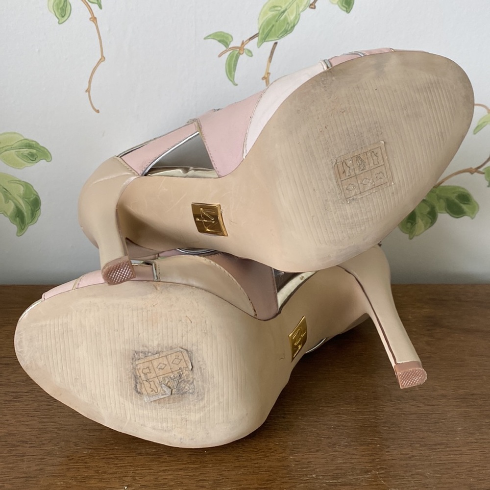 Truth or Dare Madonna Sandals Size 7 - Picture 8 of 9